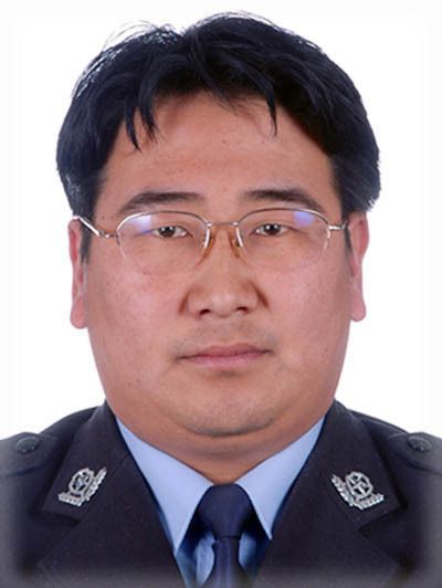 劉廣成(陝西省寶雞市太白縣公安局黨委委員、副局長、四級高級警長) 劉廣成(陝西省寶雞市太白縣公安局黨委委員、副局長、四級高級警長)
