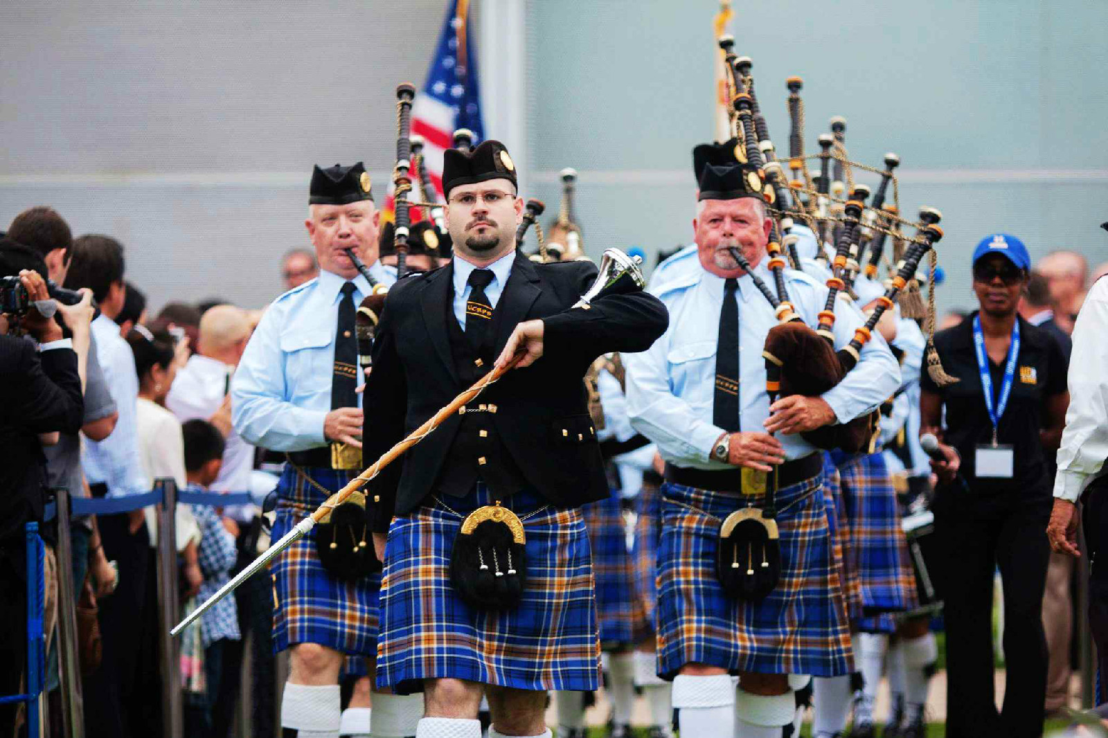 畢業典禮上的蘇格蘭風笛演奏是該校傳統