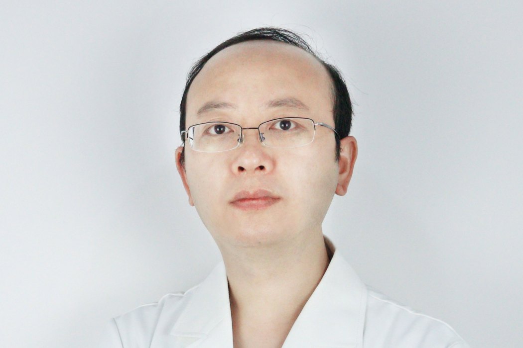 范俊(成都尺度美容醫院執業醫師) 范俊(成都尺度美容醫院執業醫師)