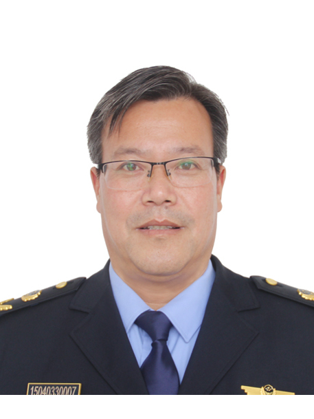 李金清(山東省棗莊市嶧城區市場監管局黨組書記、局長) 李金清(山東省棗莊市嶧城區市場監管局黨組書記、局長)