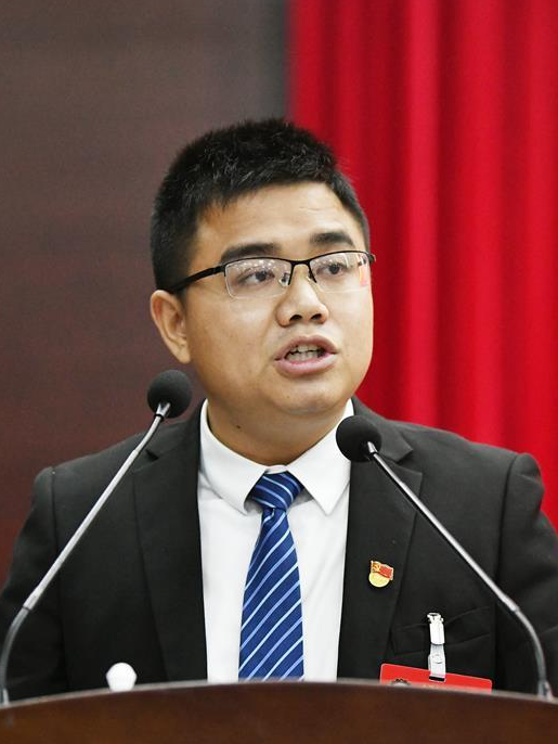 陳開敏(江西猶江綠月嘉木文化發展有限公司總經理、贛州市政協委員) 陳開敏(江西猶江綠月嘉木文化發展有限公司總經理、贛州市政協委員)