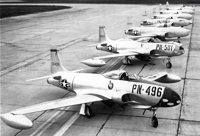 40年代末蘭利空軍基地成排的P-80B
