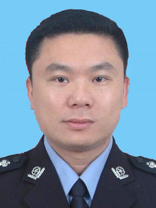 冼偉東 冼偉東