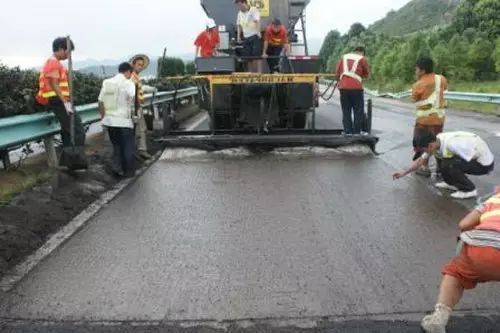 路面粘層 路面粘層