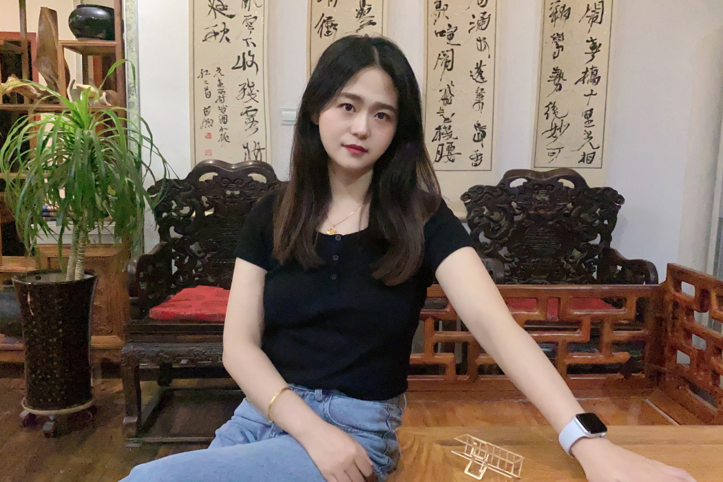 李婷(畫家、中國美術家協會會員) 李婷(畫家、中國美術家協會會員)