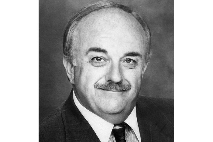 F·威廉·帕克(F. William Parker) F·威廉·帕克(F. William Parker)