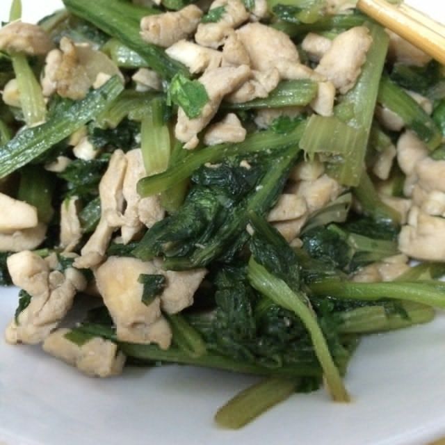 雞絲炒油麥菜 雞絲炒油麥菜