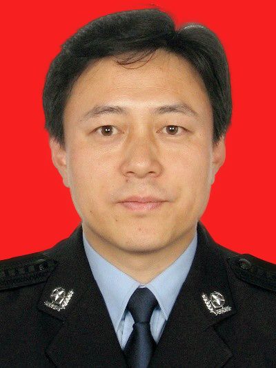 張群(河北省唐山市豐潤區政府黨組成員、副區長、公安局黨委書記、局長、督察長、三級高級警長) 張群(河北省唐山市豐潤區政府黨組成員、副區長、公安局黨委書記、局長、督察長、三級高級警長)