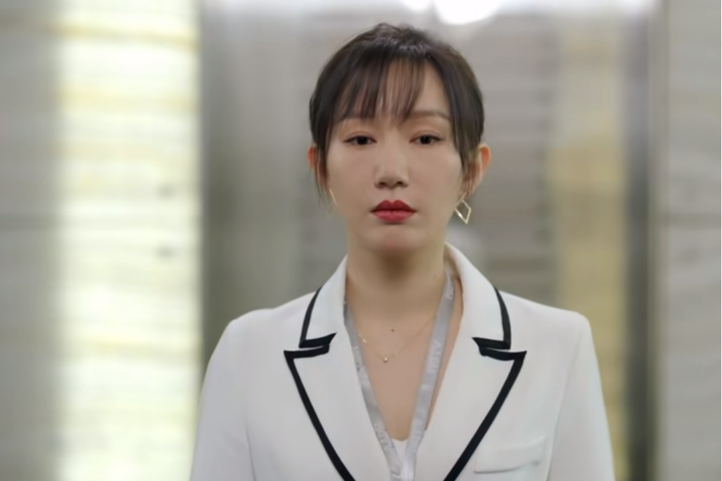 江心(《照亮你》中的女配角) 江心(《照亮你》中的女配角)