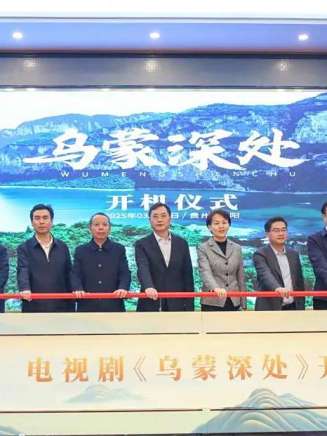 王亞軍(中國內地女演員、中國國家話劇院演員) 王亞軍(中國內地女演員、中國國家話劇院演員)
