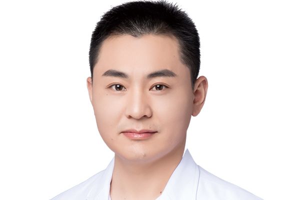 傅軍(常州曙光醫療美容整形外科主任) 傅軍(常州曙光醫療美容整形外科主任)