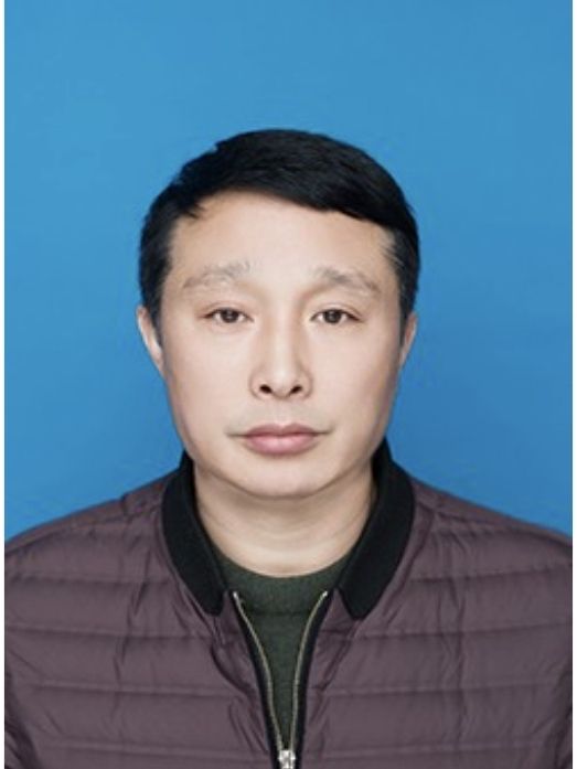 李立峰(阜陽市潁州區三十里舖鎮黨委副書記、鎮長) 李立峰(阜陽市潁州區三十里舖鎮黨委副書記、鎮長)