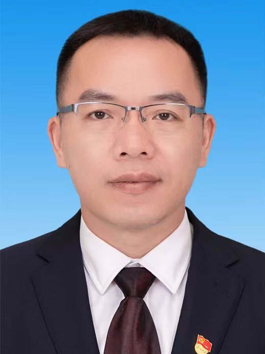 李文博(貴州省黔西南布依族苗族自治州興仁市委常委) 李文博(貴州省黔西南布依族苗族自治州興仁市委常委)