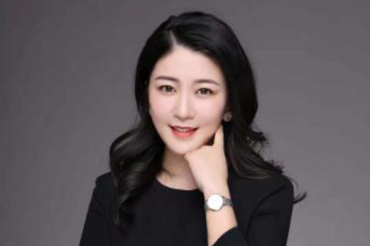 李春(佛山市藝籃教育諮詢有限公司執行董事) 李春(佛山市藝籃教育諮詢有限公司執行董事)