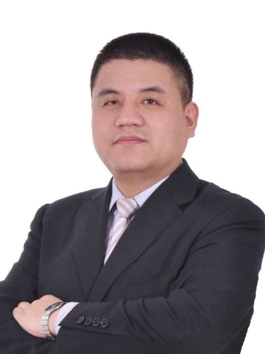 王之峰(“深圳智庫”創始人,企業戰略規劃與行銷創新權威落地輔導專家) 王之峰(“深圳智庫”創始人,企業戰略規劃與行銷創新權威落地輔導專家)
