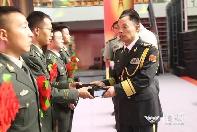 楊忠(中國人民解放軍陸軍少將) 楊忠(中國人民解放軍陸軍少將)