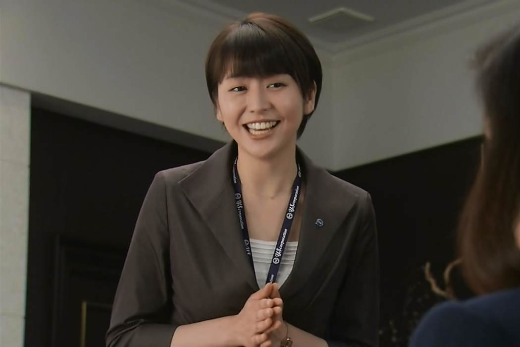 新倉里佳 新倉里佳