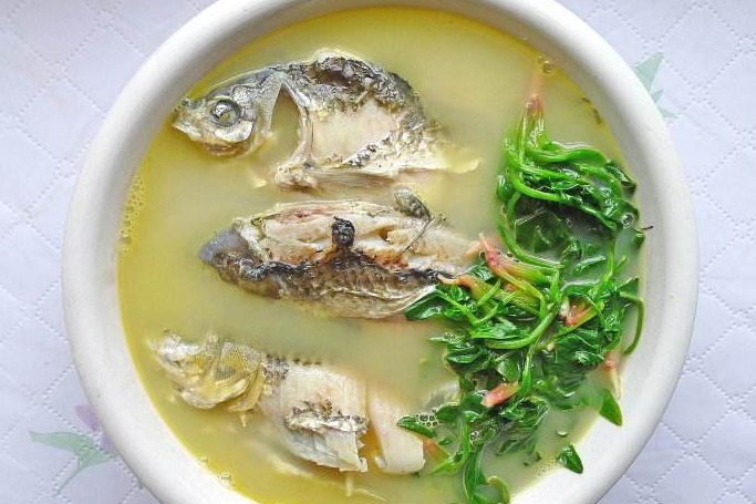 菠菜魚湯 菠菜魚湯