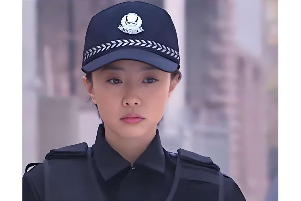 白靜(《迅雷急先鋒》中的女性緝毒警察) 白靜(《迅雷急先鋒》中的女性緝毒警察)