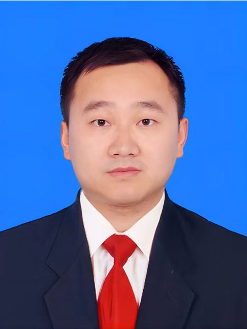 李小峰(貴州省銅仁市沿河土家族自治縣司法局黨組書記、局長) 李小峰(貴州省銅仁市沿河土家族自治縣司法局黨組書記、局長)