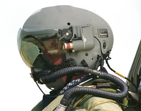 颱風戰鬥機的飛行員頭盔