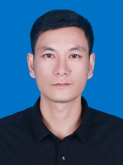 何維(湖南省岳陽市直管公房運營服務中心副主任) 何維(湖南省岳陽市直管公房運營服務中心副主任)
