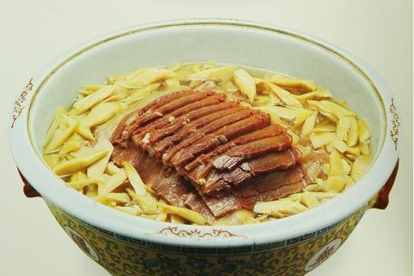 金腿燉鞭筍 金腿燉鞭筍