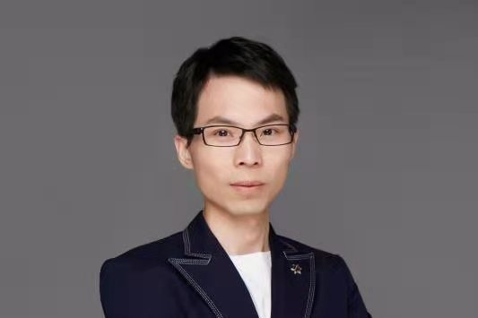 朱立平(BT教育創始人) 朱立平(BT教育創始人)