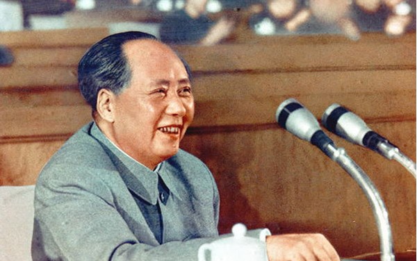 毛澤東在會議上講話