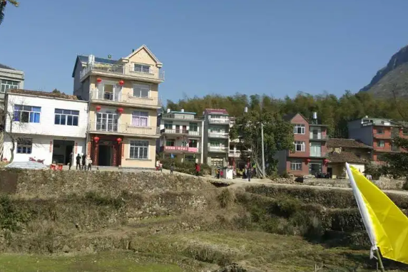 黃山村(江西省橫峯縣葛源鎮下轄行政村) 黃山村(江西省橫峯縣葛源鎮下轄行政村)