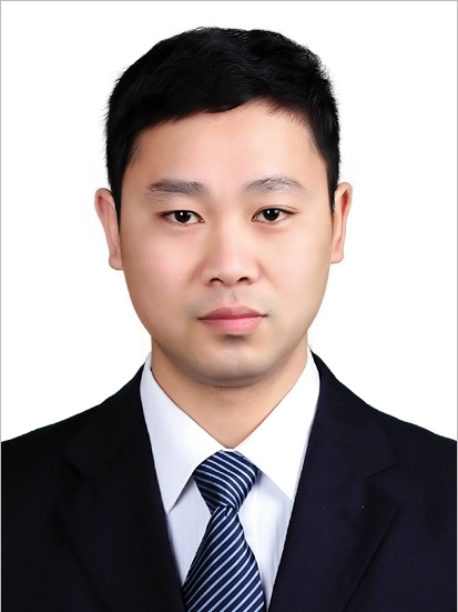 鄭重(浙江省江山市菸草專賣局黨組成員、局長(經理)) 鄭重(浙江省江山市菸草專賣局黨組成員、局長(經理))