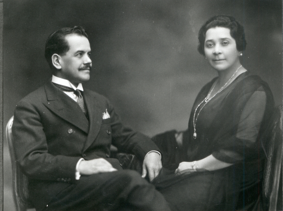 阿吉雷·塞爾達和他的妻子胡安娜