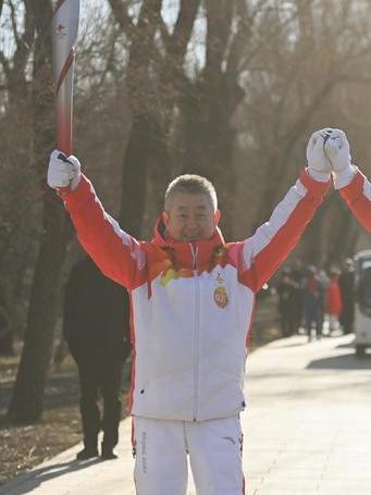 洪岩(2022年北京冬奧會火炬手) 洪岩(2022年北京冬奧會火炬手)