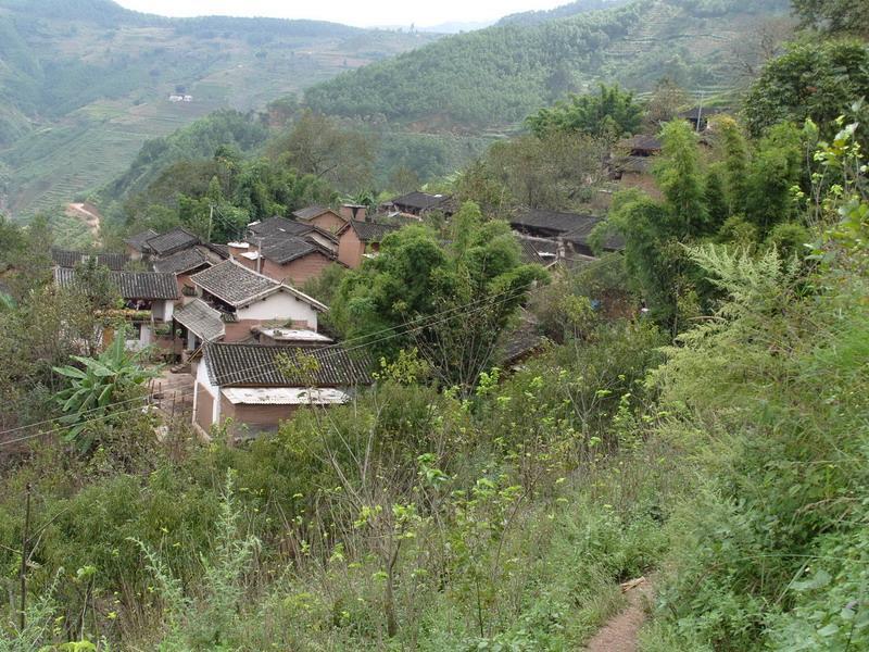 二溝村(雲南曲靖市陸良縣馬街鎮下轄村) 二溝村(雲南曲靖市陸良縣馬街鎮下轄村)