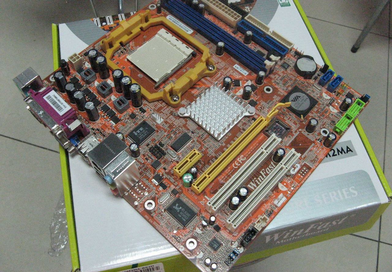 富士康K8M890M2MA-RS2H 富士康K8M890M2MA-RS2H