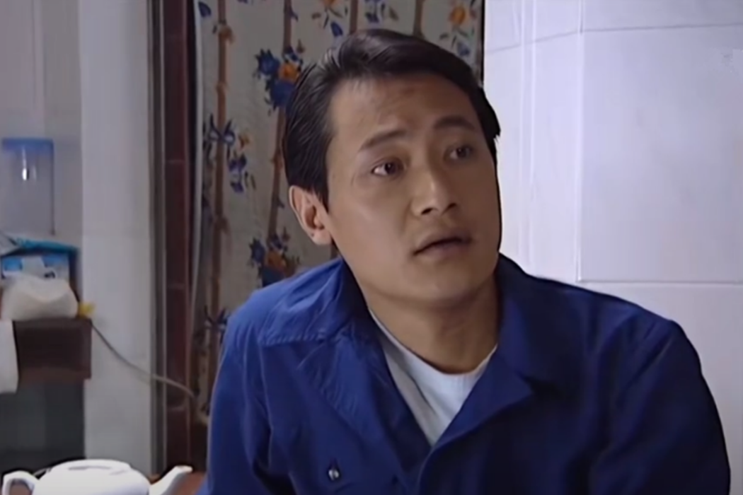 梅建剛(家庭倫理劇《不要和陌生人說話》中的角色) 梅建剛(家庭倫理劇《不要和陌生人說話》中的角色)