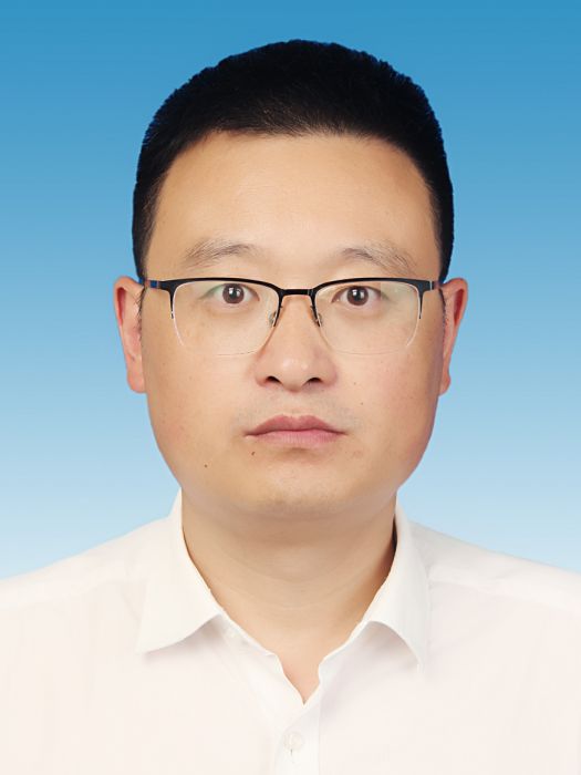 鄒磊(四川省成都市郫都區投資促進局黨組成員、副局長) 鄒磊(四川省成都市郫都區投資促進局黨組成員、副局長)