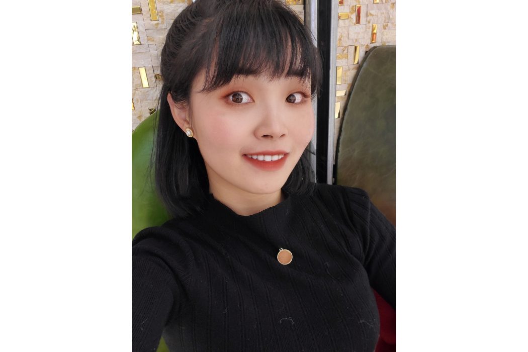 張婷(中國作家協會會員) 張婷(中國作家協會會員)