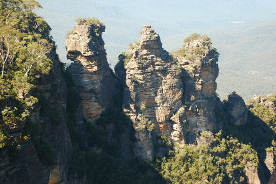 三姐妹峰(澳大利亞悉尼藍山山峰) 三姐妹峰(澳大利亞悉尼藍山山峰)