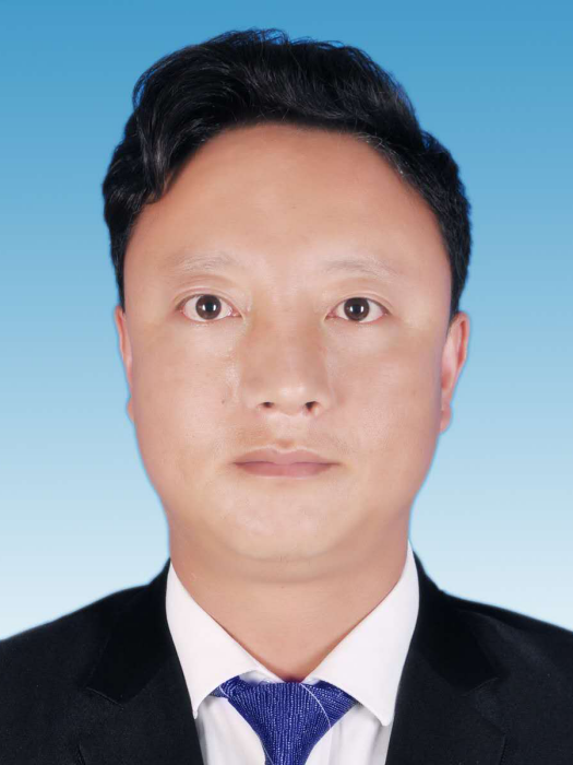 張志強(雲南省迪慶州香格里拉市小中甸鎮黨委書記、一級主任科員) 張志強(雲南省迪慶州香格里拉市小中甸鎮黨委書記、一級主任科員)