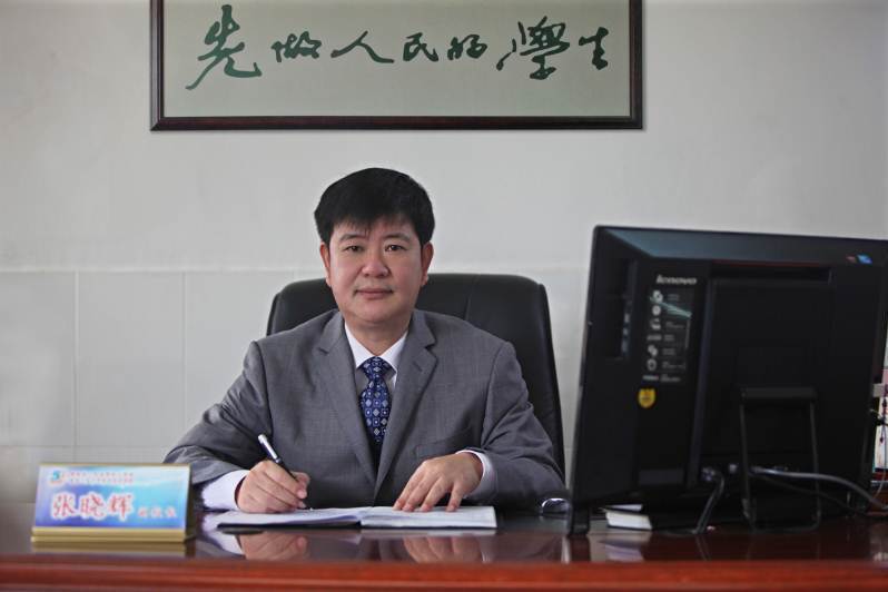 張曉輝(海南省三亞技師學院黨委委員、副院長) 張曉輝(海南省三亞技師學院黨委委員、副院長)