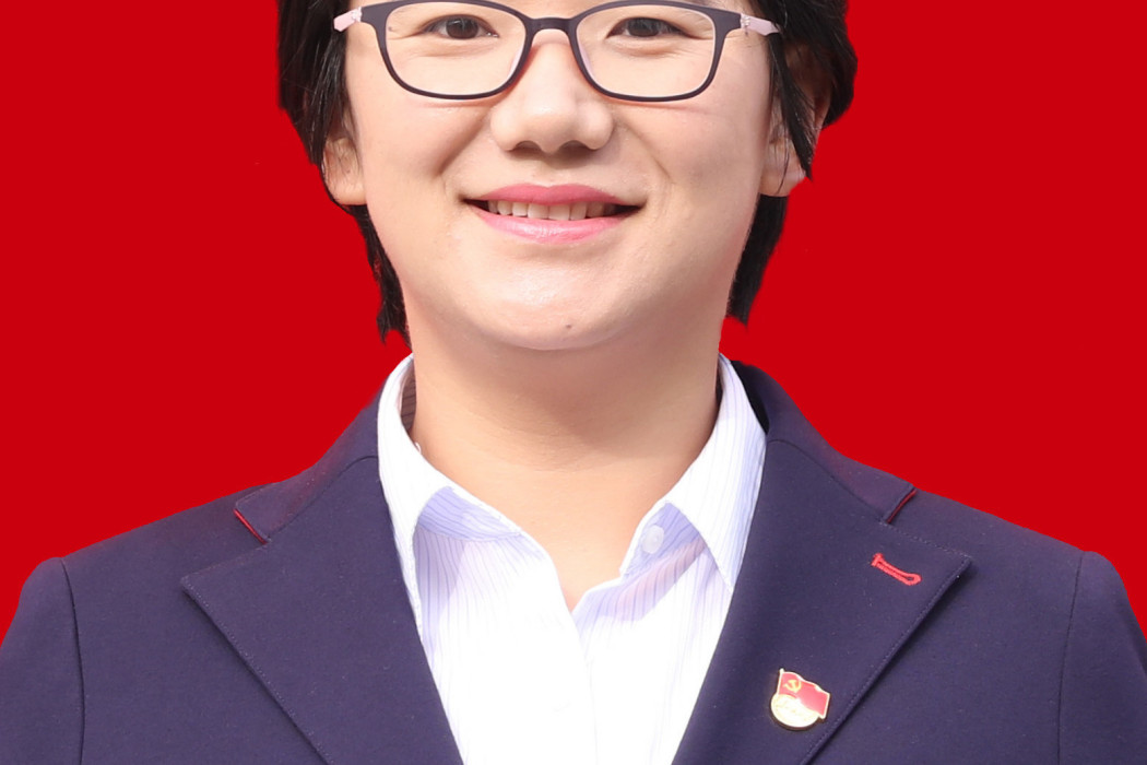 王娜(延安大學澤東幹部學院綜合科科長) 王娜(延安大學澤東幹部學院綜合科科長)