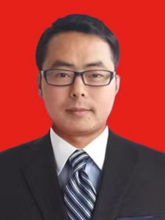 田銳(湖南省湘西土家族苗族自治州鳳凰縣教育和體育局班子成員、縣教體局總督學) 田銳(湖南省湘西土家族苗族自治州鳳凰縣教育和體育局班子成員、縣教體局總督學)