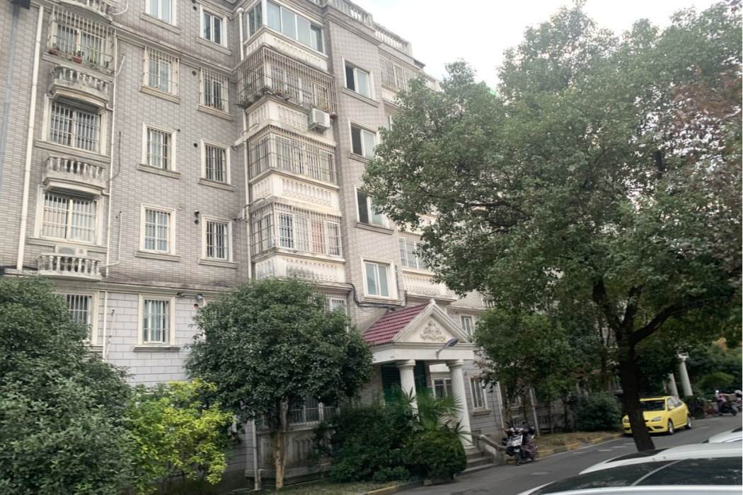 鑫鴻公寓 鑫鴻公寓