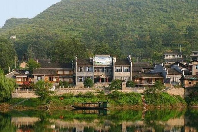 鎮黑蛇村 鎮黑蛇村
