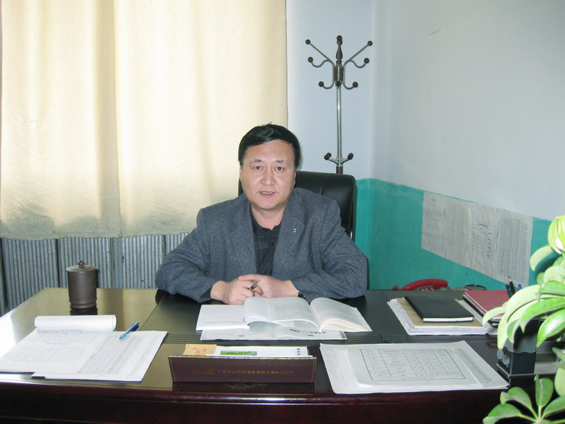 王新平(吉林省延邊第三中學常務副校長)