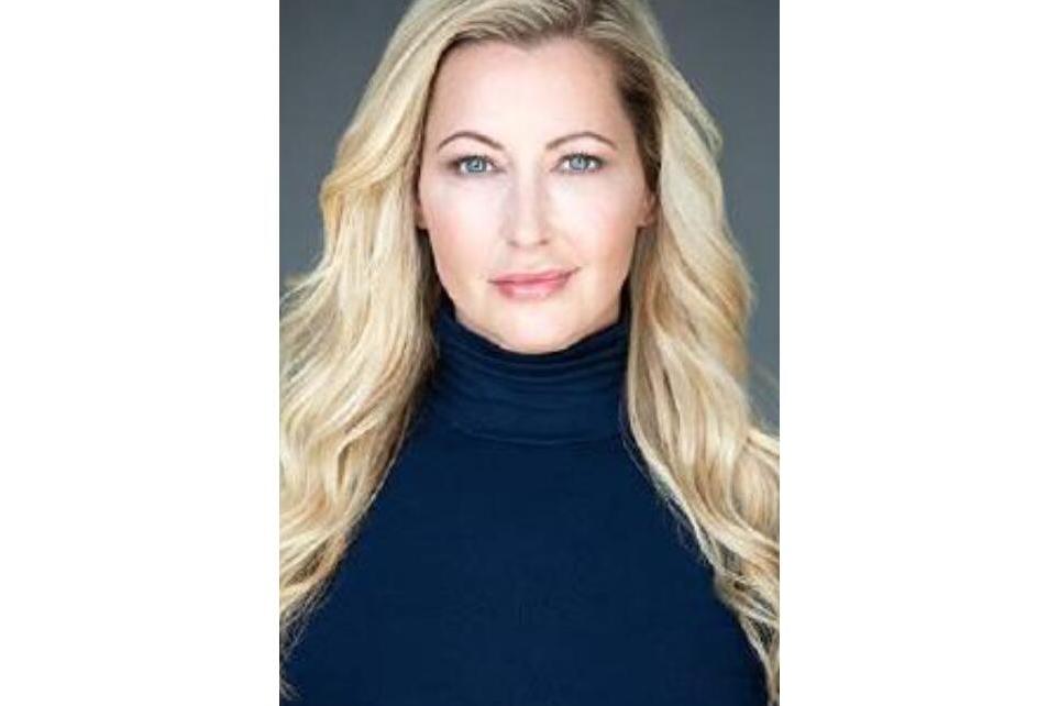 Nicole Williams Nicole Williams