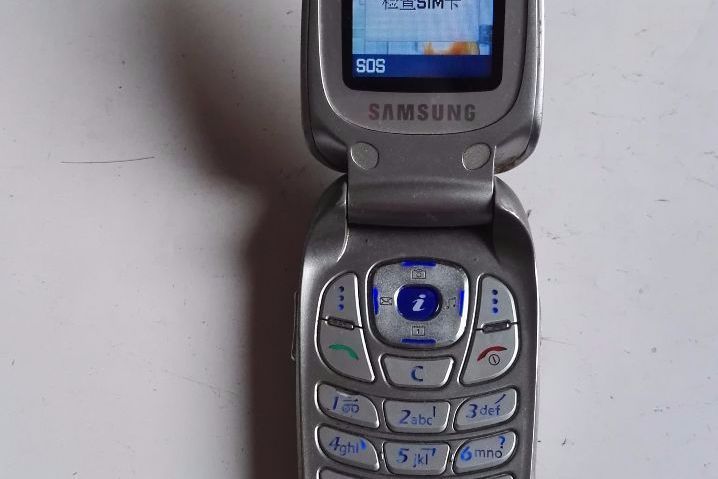 三星SGH-X410 三星SGH-X410