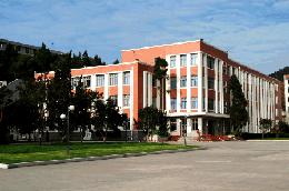 雲南省財經學校