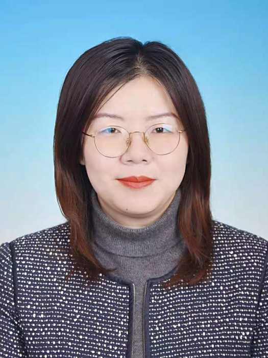 李艷(四川省彭州市住房保障中心副主任)